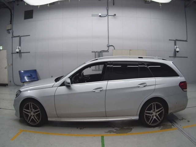 MERCEDES BENZ E CLASS WAGON 2013