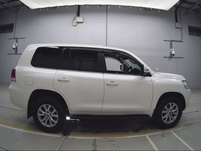 TOYOTA LAND CRUISER 2016