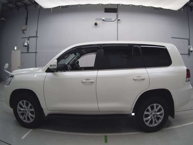 TOYOTA LAND CRUISER 2016