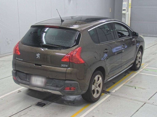 PEUGEOT 3008 2013