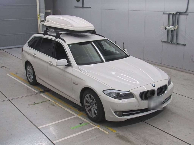 BMW 5 SERIES 2012
