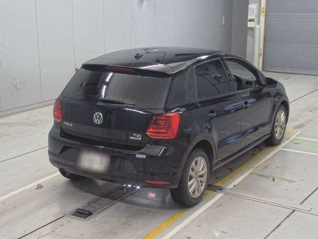 VOLKSWAGEN POLO 2017