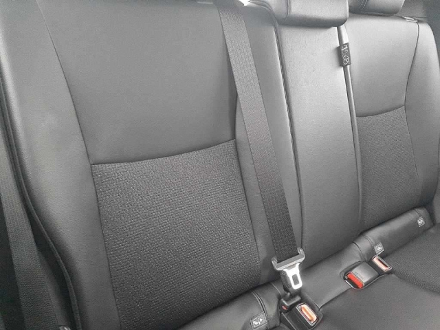 TOYOTA YARIS CROSS 2025