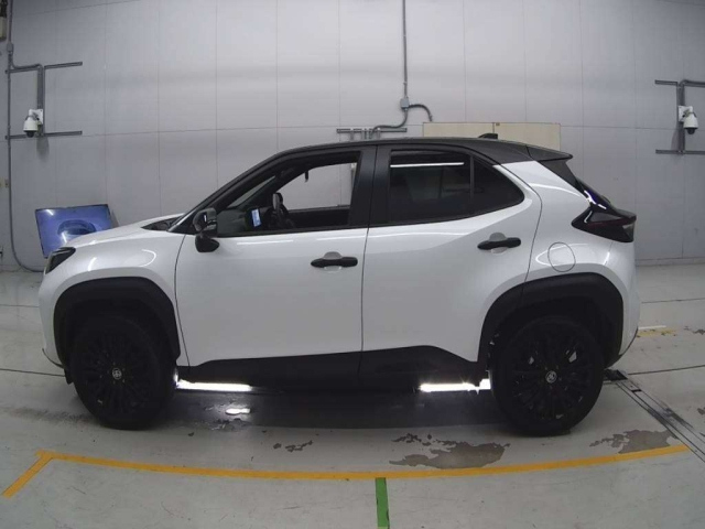 TOYOTA YARIS CROSS 2025