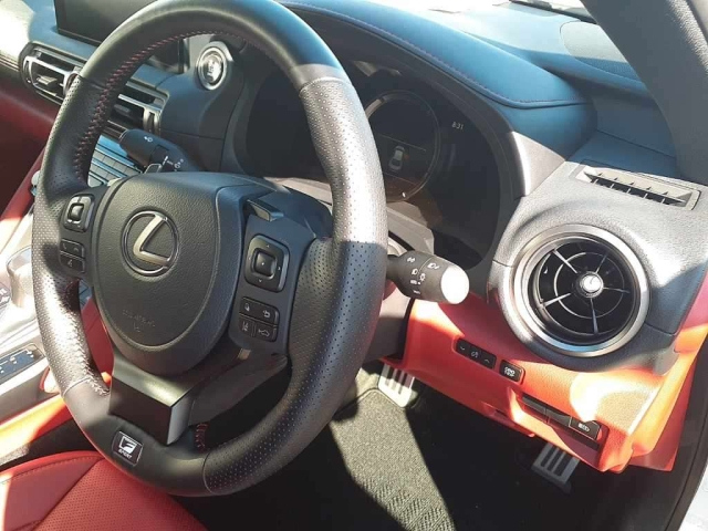 LEXUS IS 2021