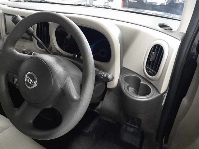 NISSAN CUBE 2012