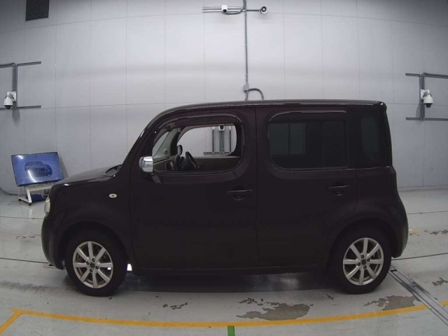 NISSAN CUBE 2012