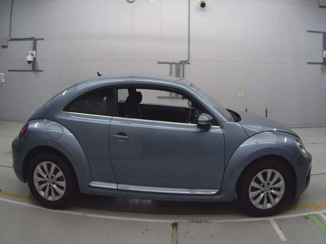 VOLKSWAGEN THE BEETLE 2016