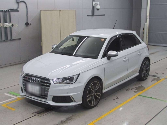 AUDI S1 2016