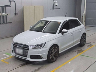AUDI S1 2016