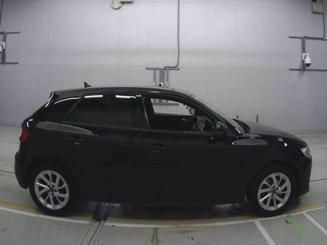 AUDI A1 2024
