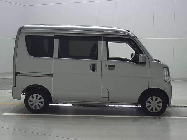 NISSAN CLIPPER VAN 2023