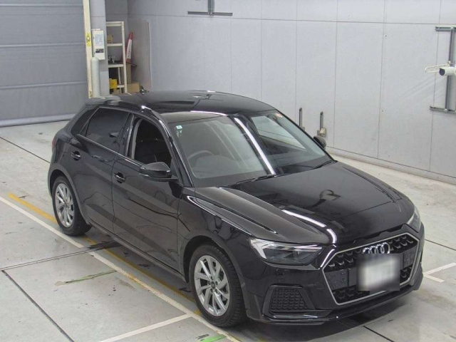 AUDI A1 2024