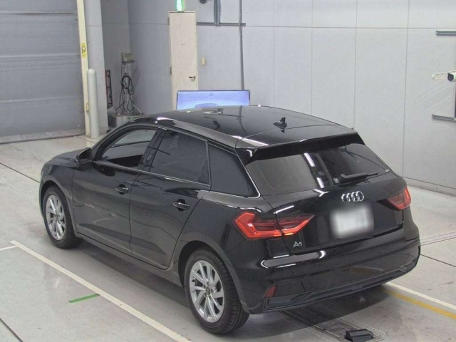 AUDI A1 2024
