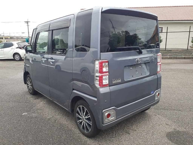 TOYOTA PIXIS MEGA 2021