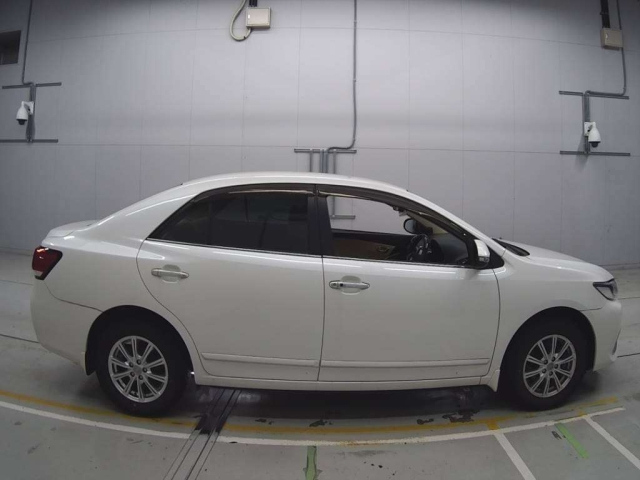 TOYOTA PREMIO 2019