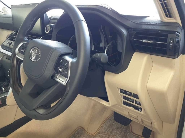TOYOTA LAND CRUISER 2024
