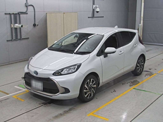 TOYOTA AQUA 2025