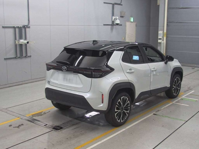 TOYOTA YARIS CROSS 2025