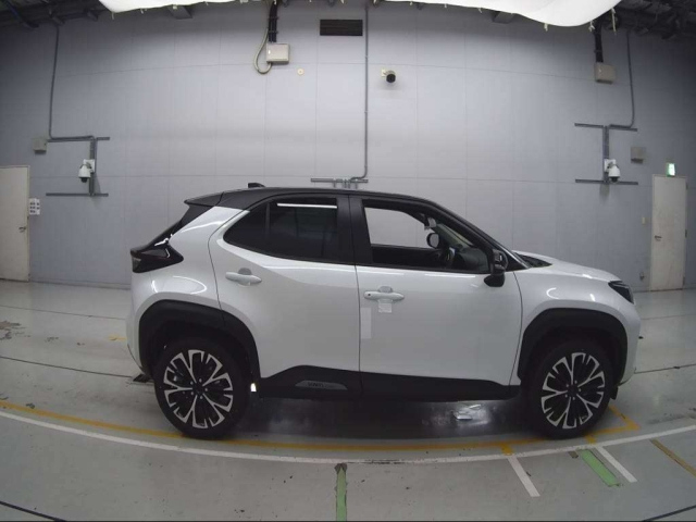 TOYOTA YARIS CROSS 2025