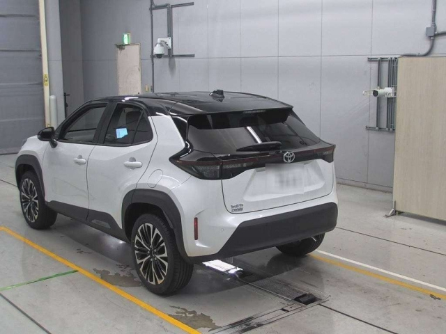 TOYOTA YARIS CROSS 2025