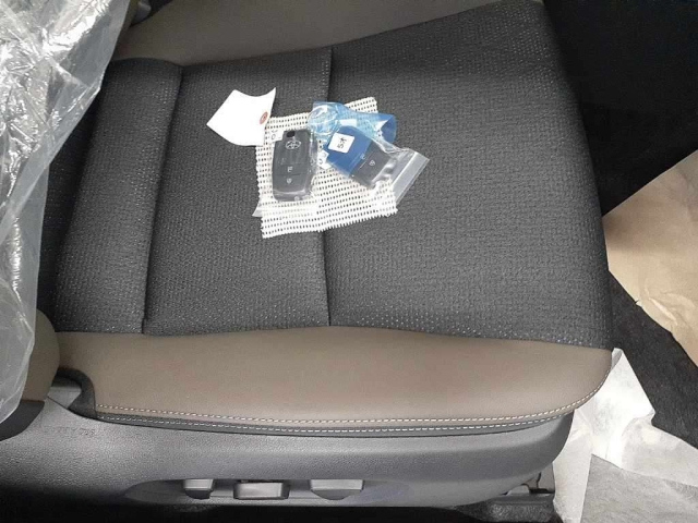 TOYOTA YARIS CROSS 2025