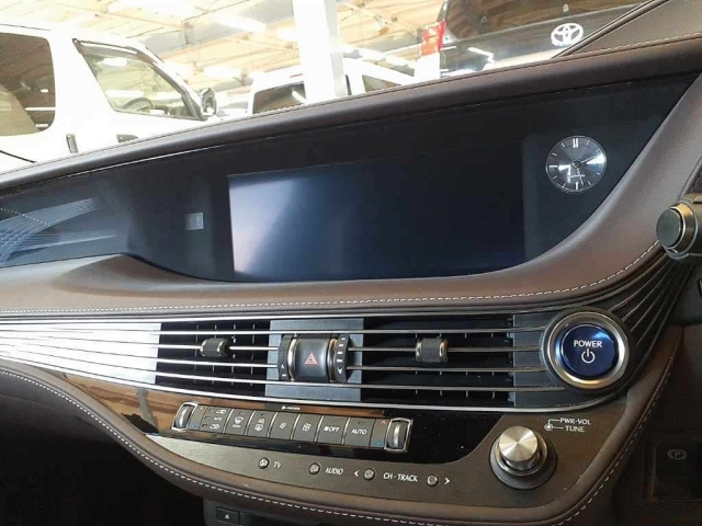 LEXUS LS 2017