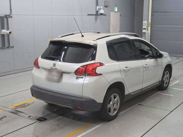 PEUGEOT 2008 2015