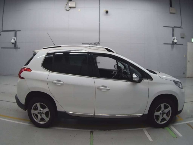 PEUGEOT 2008 2015