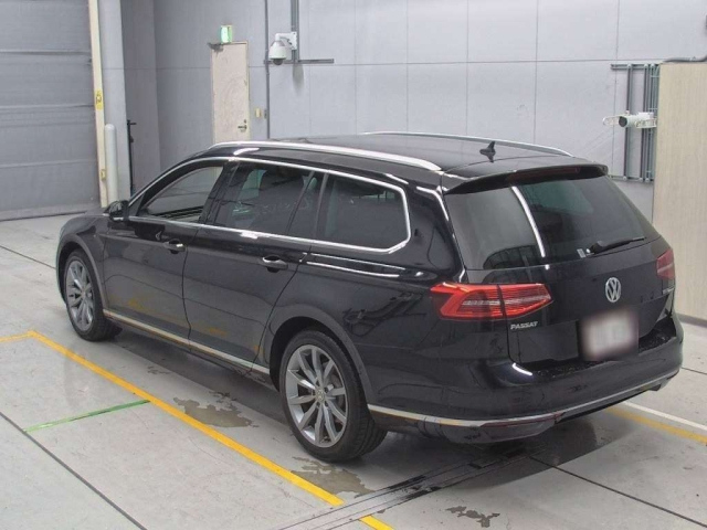 VOLKSWAGEN PASSAT VARIANT 2017
