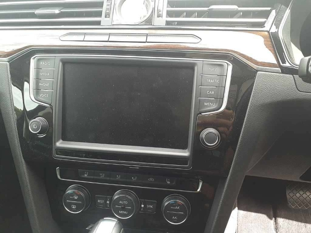 VOLKSWAGEN PASSAT VARIANT 2017
