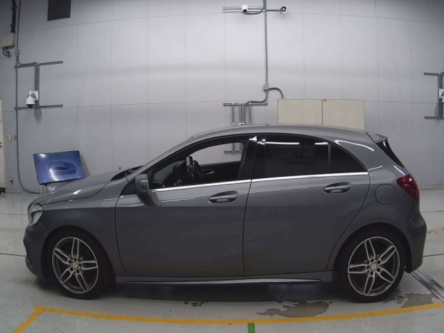 MERCEDES BENZ A CLASS 2017