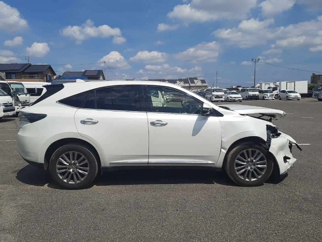 TOYOTA HARRIER 2014