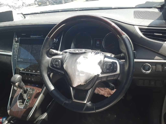 TOYOTA HARRIER 2014