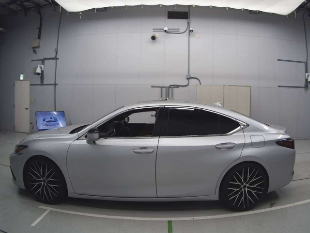 LEXUS ES 2020