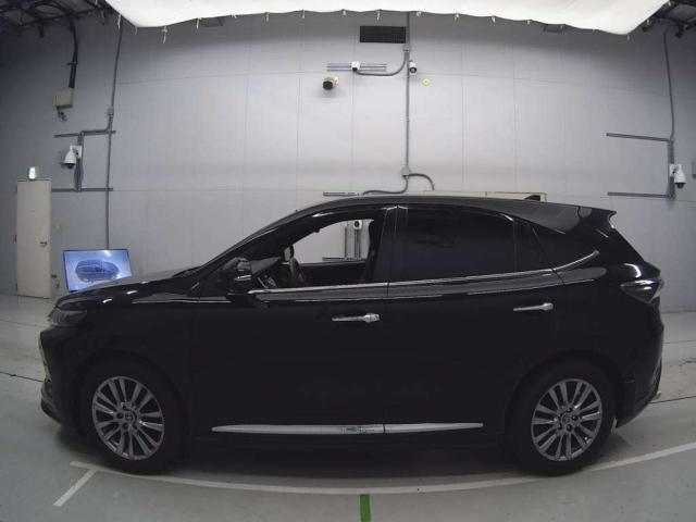 TOYOTA HARRIER 2014