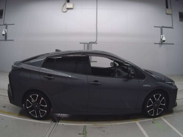 TOYOTA PRIUS PHV 2018