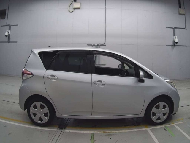 TOYOTA RACTIS 2016