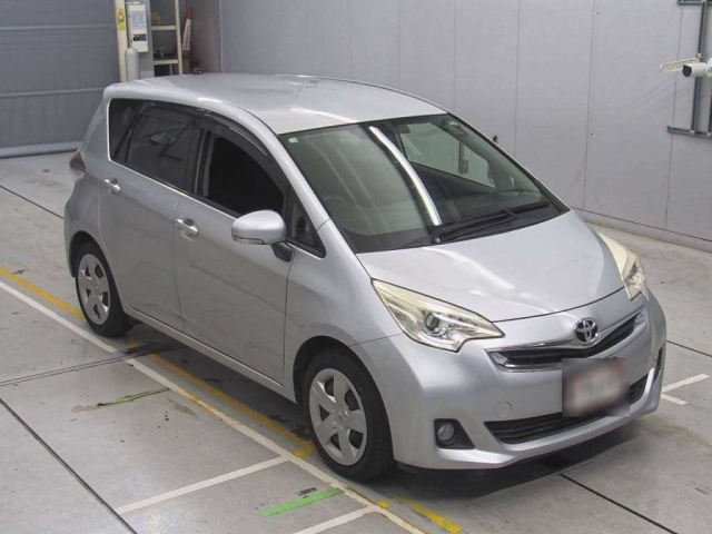 TOYOTA RACTIS 2016