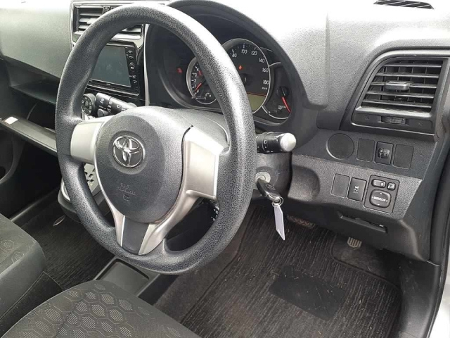 TOYOTA RACTIS 2016