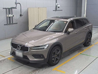 VOLVO V60 2020