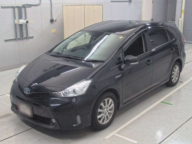 TOYOTA PRIUS ALPHA 2020