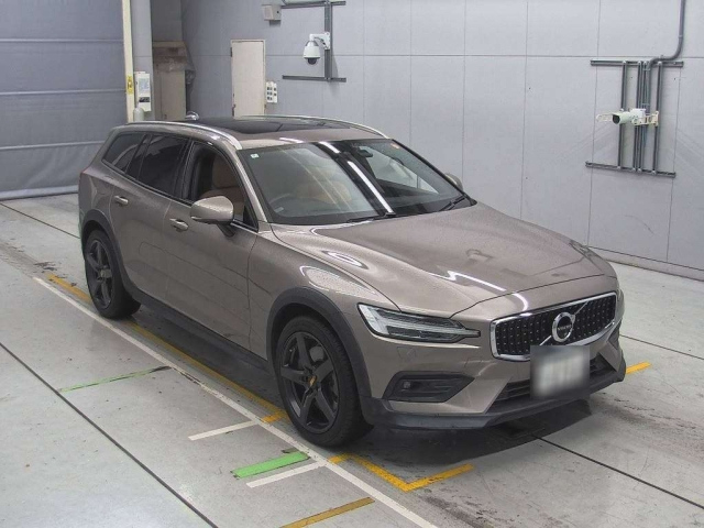 VOLVO V60 2020