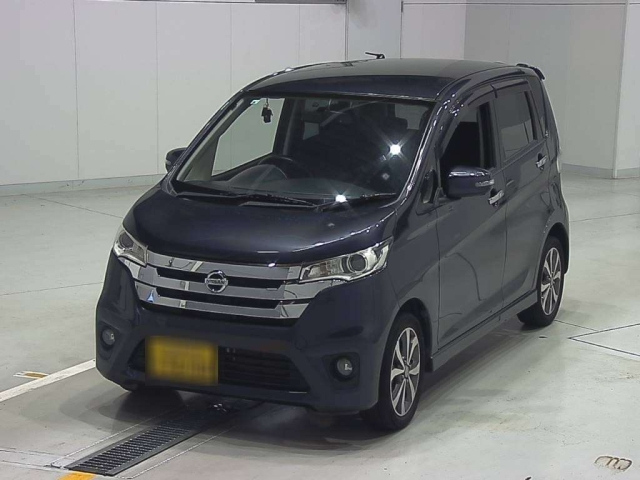NISSAN DAYZ 2013