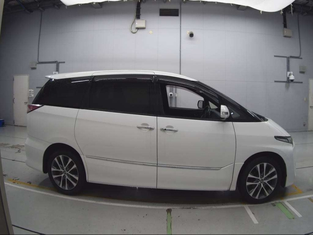 TOYOTA ESTIMA 2017