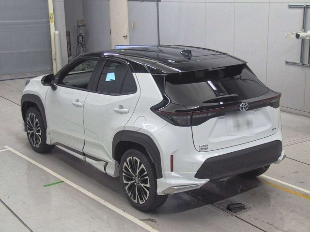 TOYOTA YARIS CROSS 2025