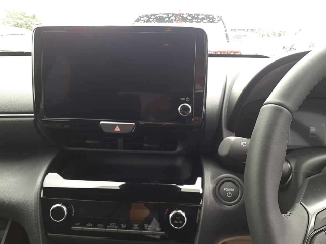 TOYOTA YARIS CROSS 2025