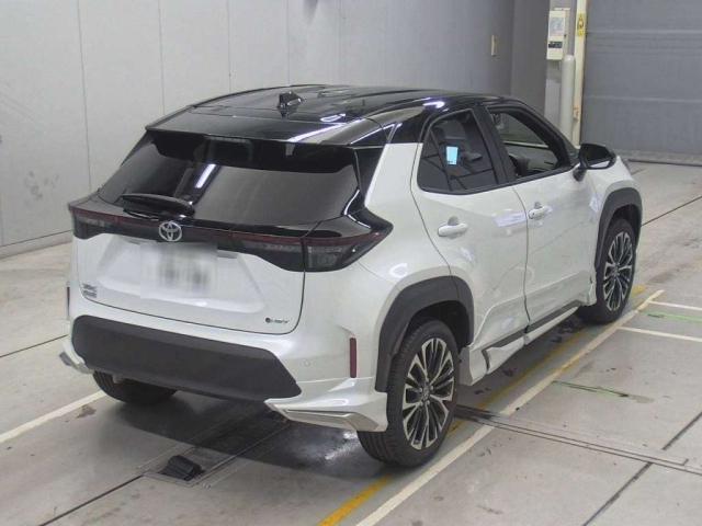 TOYOTA YARIS CROSS 2025