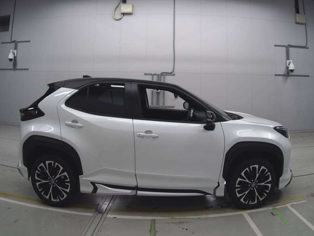 TOYOTA YARIS CROSS 2025