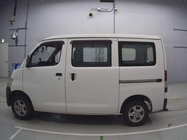 TOYOTA TOWN ACE VAN 2012